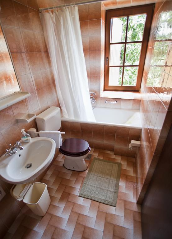 Holiday Home Stancija Becic Mugeba Exterior foto